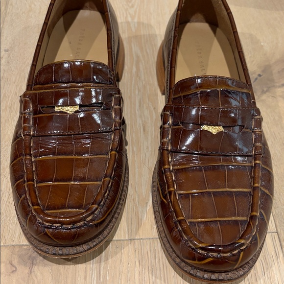EUC Freda Salvador Elba Penny Loafer in Hickory Embossed Croc w/ Hardware Sz 11 - Picture 6 of 11